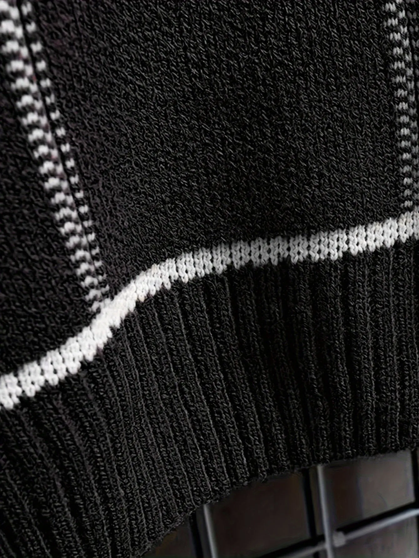 INEVOR | Knitted Mens Sweater with Round Neck