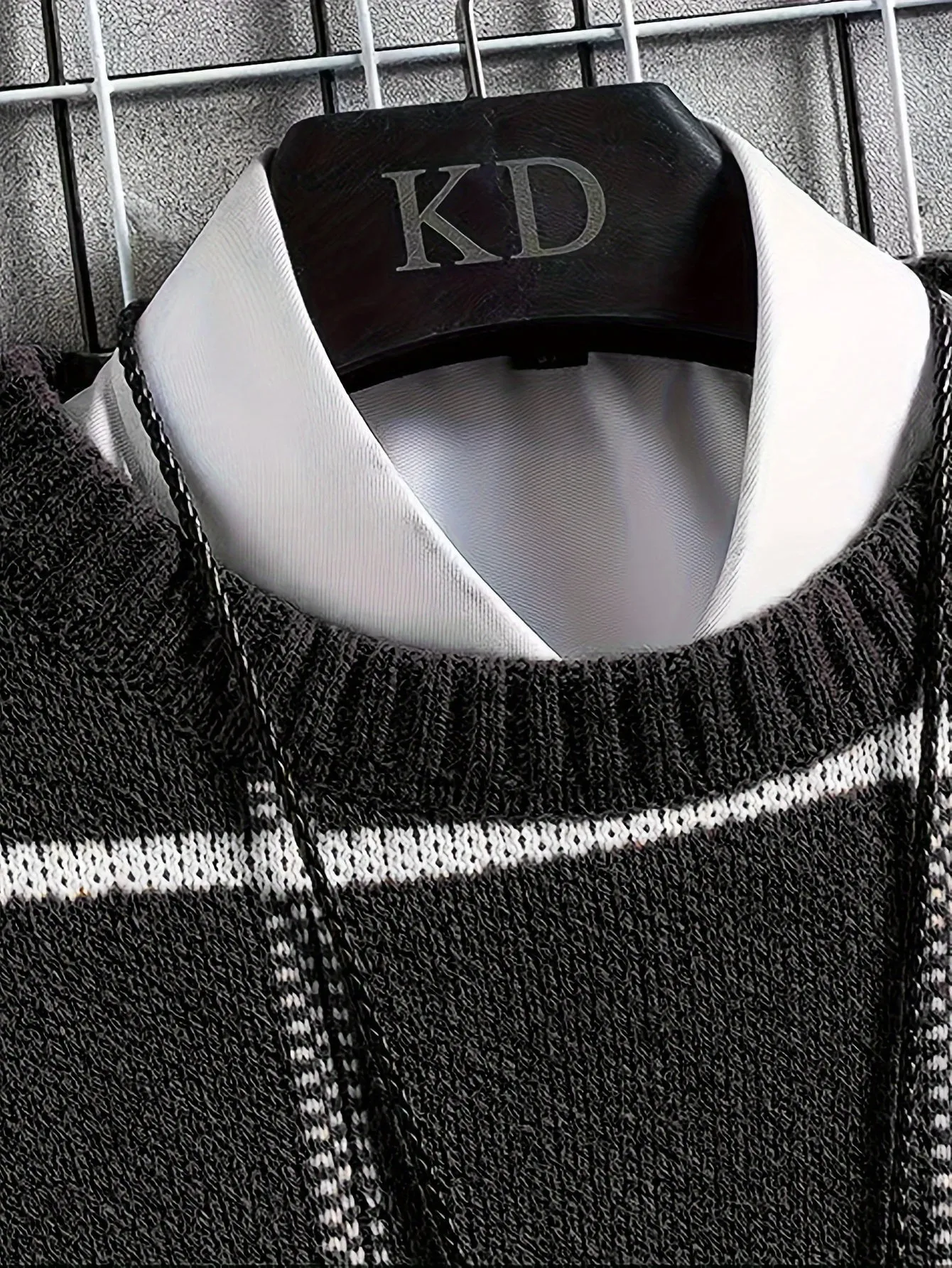 INEVOR | Knitted Mens Sweater with Round Neck