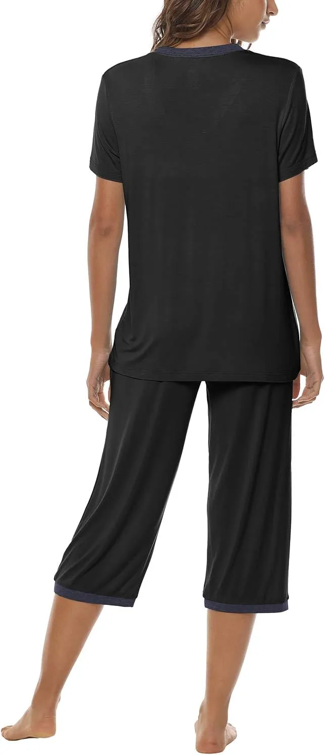 JINSHI Women's Pajamas Set Short Sleeve Top and Capri Pants Lightweight Sleepwear Comfy Pjs Lounge Set with Pockets
