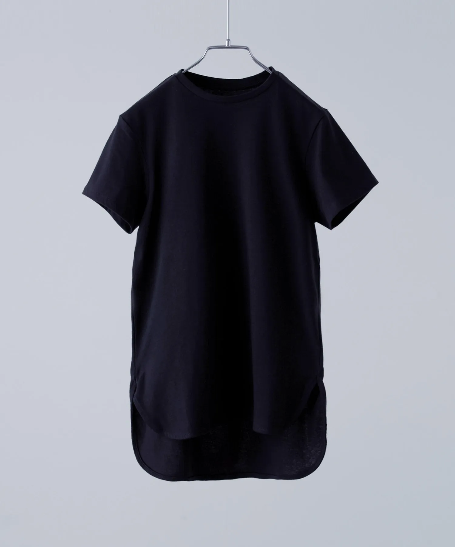 Side slit round hem T-shirt
