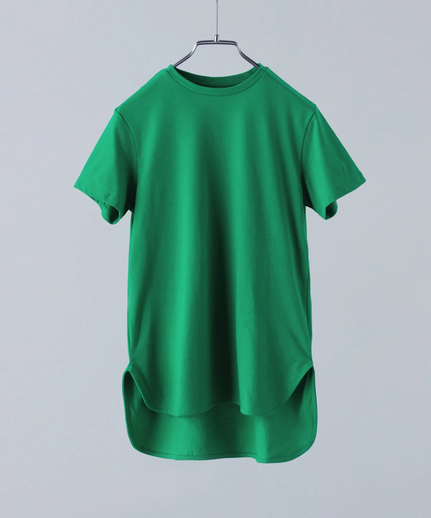 Side slit round hem T-shirt