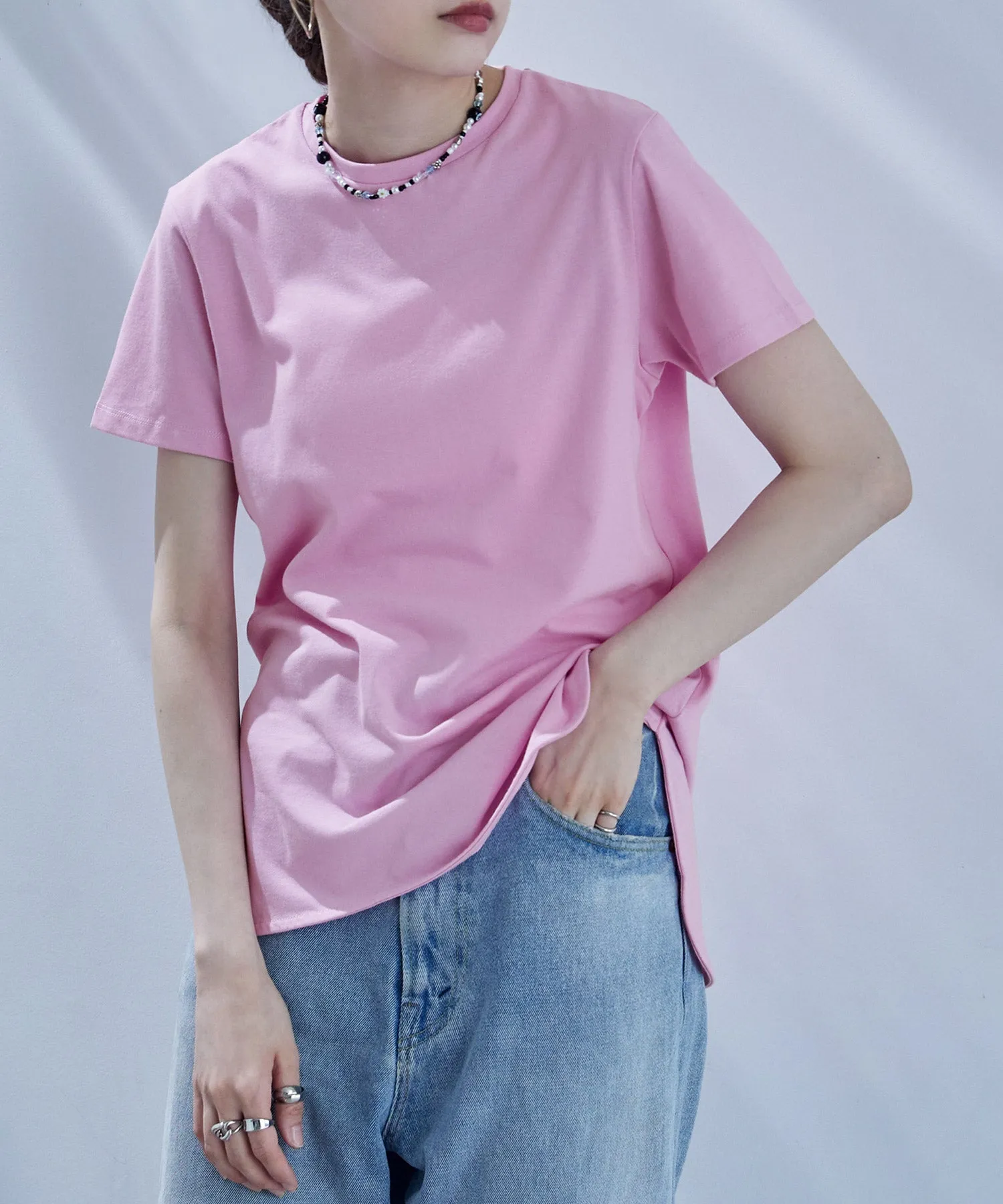 Side slit round hem T-shirt