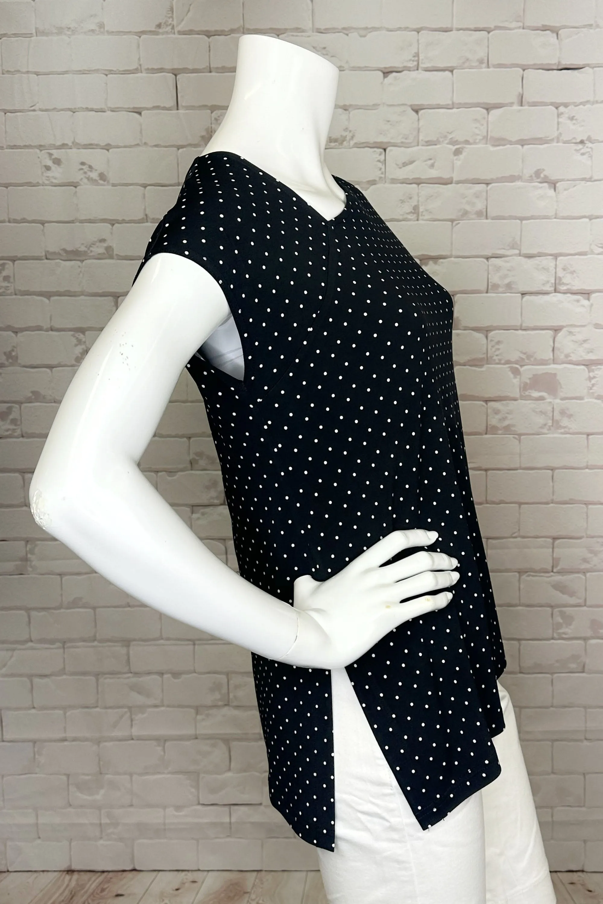 SLANT TOP BLACK WITH DOTS